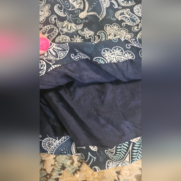 AMOUR VERT 100% Silk Pull On Shorts In Boho Paisley Print Navy/white. Size S - Picture 7 of 11